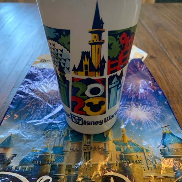 NEW Walt‎ Disney World 2020 Mickey Mouse Castle Travel Tumbler Ceramic Cup Mug - Picture 5 of 10